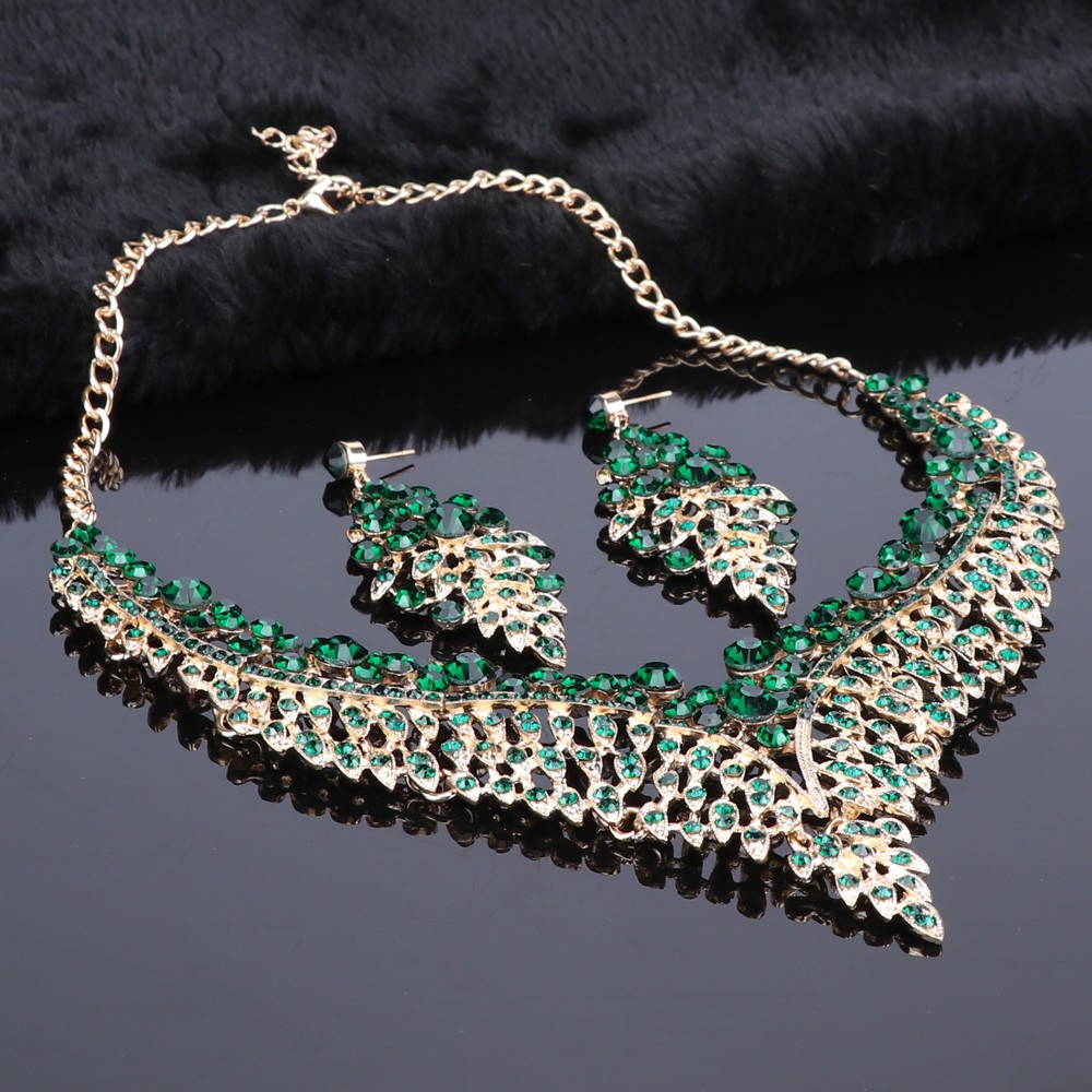 Luxurious Crystal Leaf Shaped Jewelry Set for Women