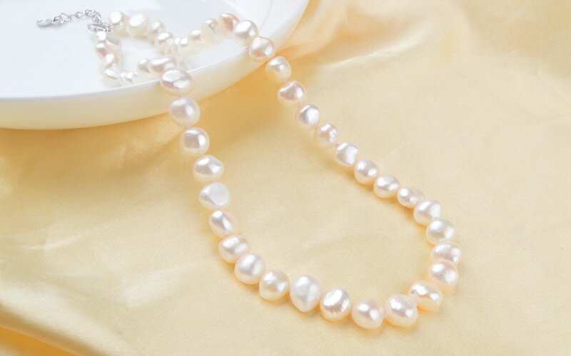Women's White Natural Pearl Choker Necklace
