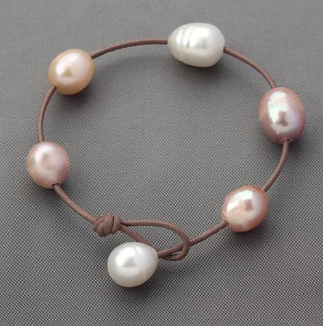 Modern Natural Pearls Bracelet for Women